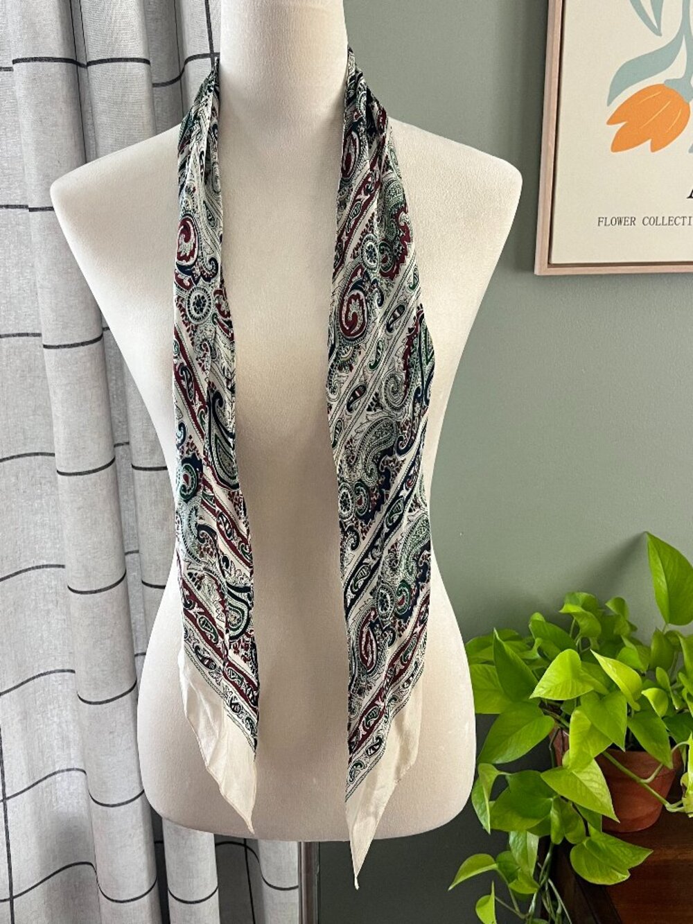 Vintage Echo Paisley Oblong Scarf Cream Burgundy Green Satin Feel 6x61 Preppy